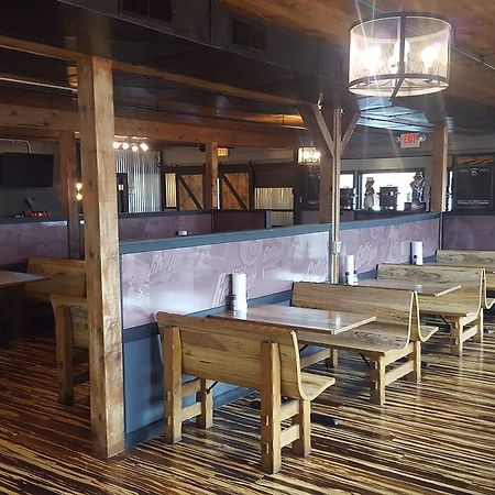Baldknobbers Motor Inn Branson Exterior photo