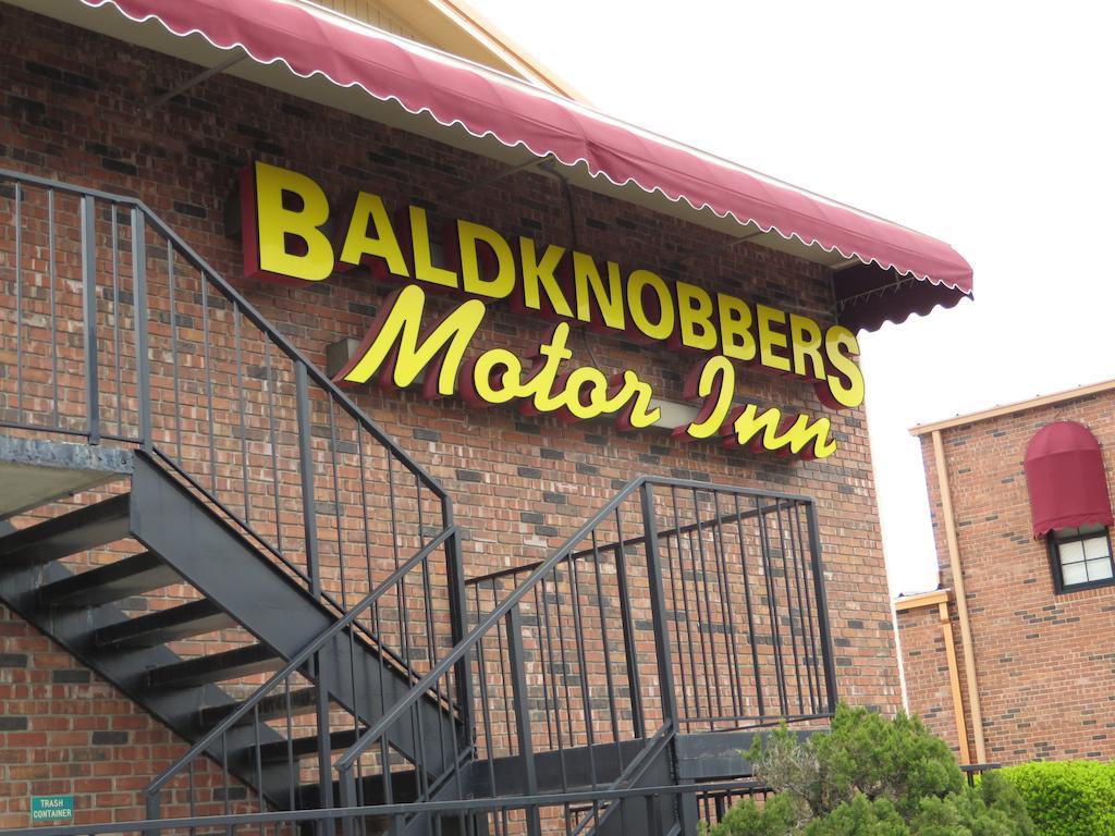 Baldknobbers Motor Inn Branson Exterior photo