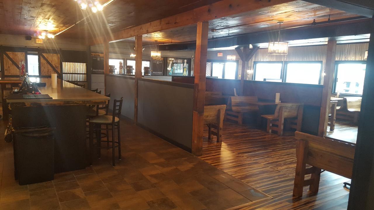 Baldknobbers Motor Inn Branson Exterior photo