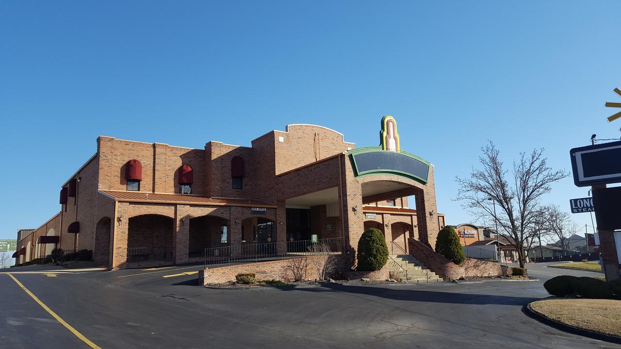 Baldknobbers Motor Inn Branson Exterior photo