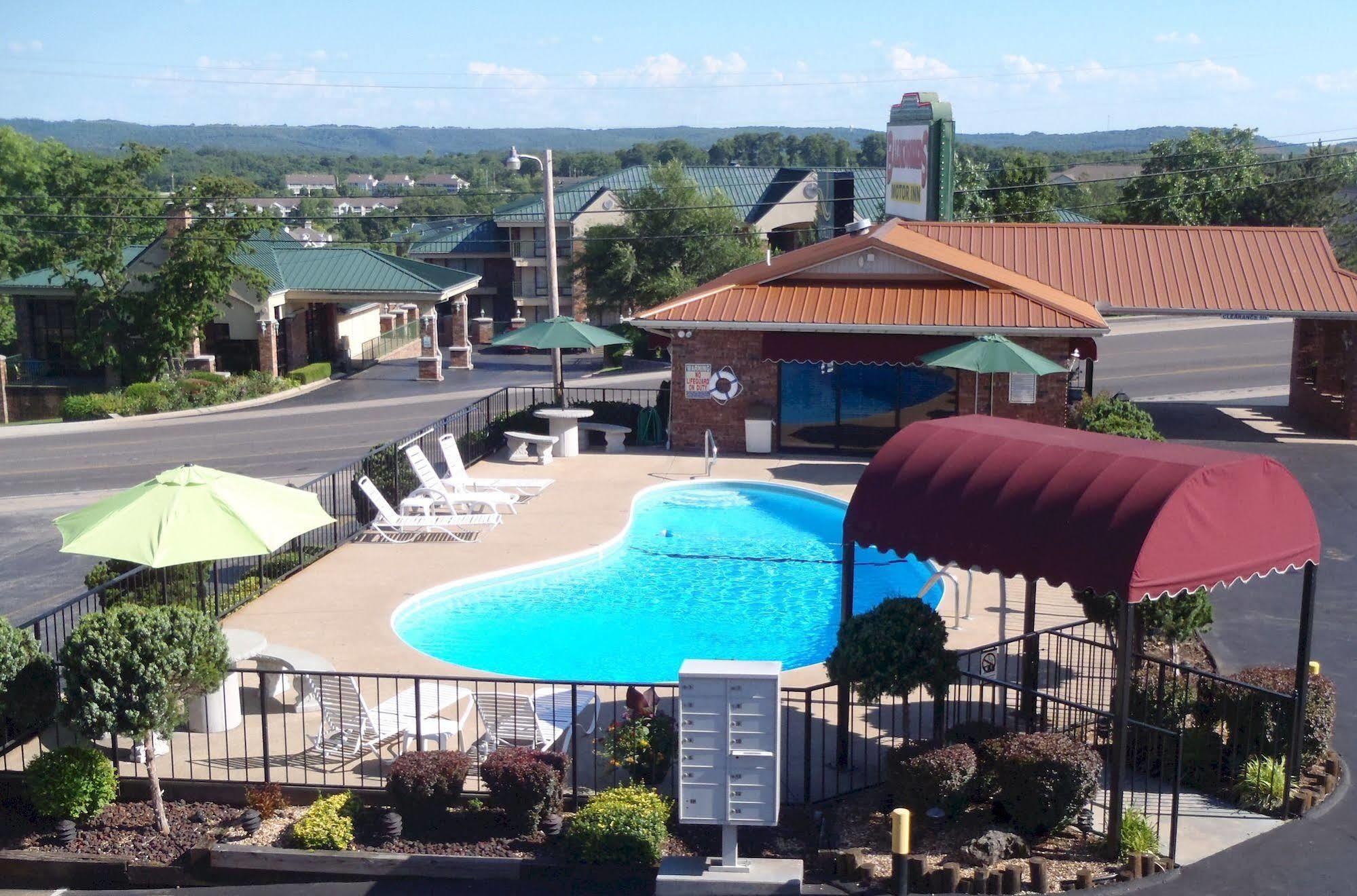 Baldknobbers Motor Inn Branson Exterior photo